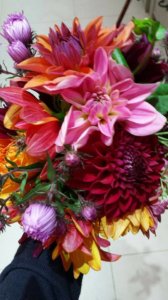 dahlia bouquet
