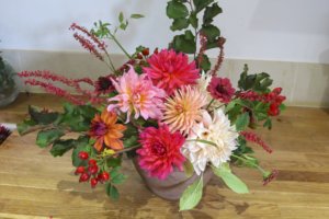 Dahlia bowl with rose hips