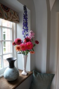 How to show fruit and vegetables Mixed autumn flowers